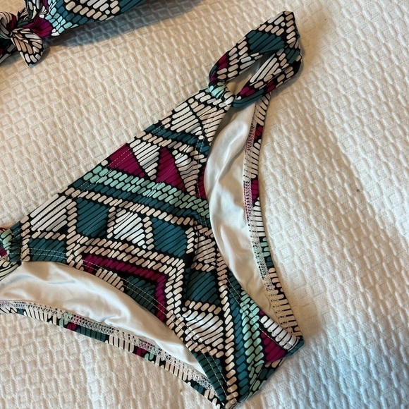 I*space Bikini Set, Multi colors print - Picture 6 of 16